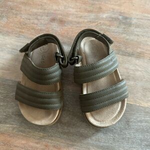 Cat & Jack Olive Green Kids Sandals Sz 5